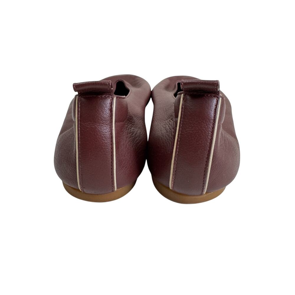 Everlane Day Glove Flat in Burgundy - Picture 6 of 9